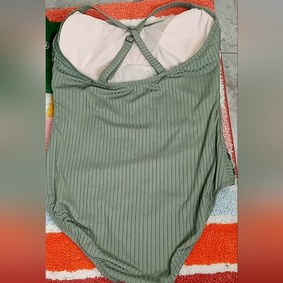 Aqua Couture Women's Size 1X Olive Green Ribbed One Piece Swim Suit Beachy - Picture 3 of 9